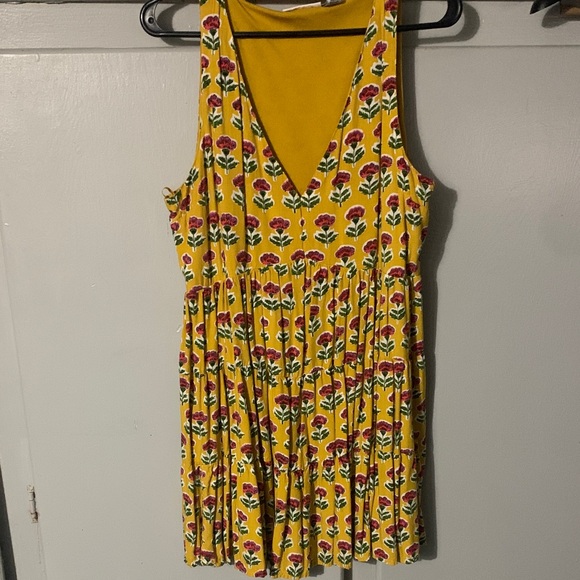 Sincerly Jules Dresses & Skirts - Sincerely Jules Yellow Floral Midi Dress